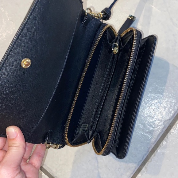 Calvin Klein purse - Picture 3 of 4